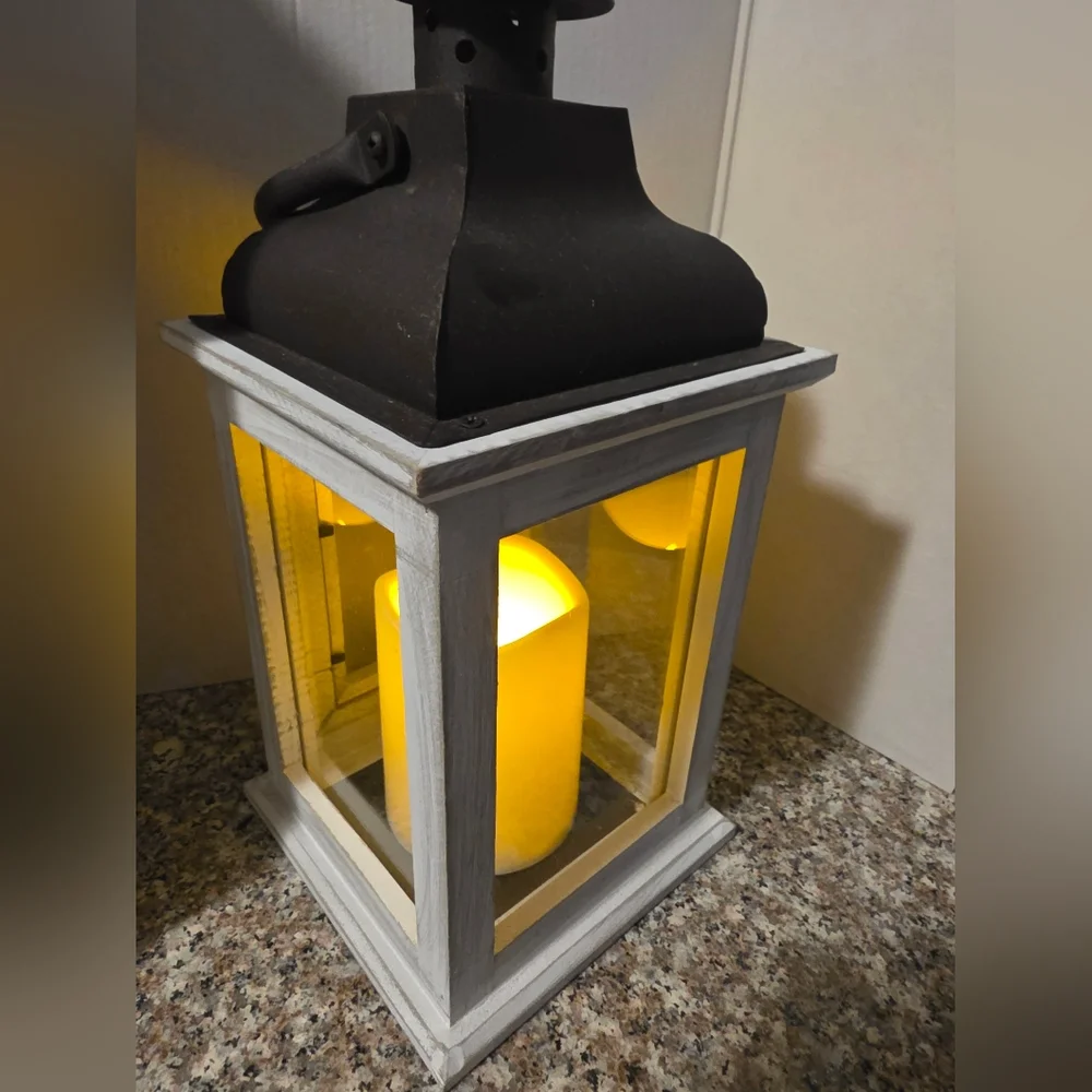 Like New Battery Powered Lantern